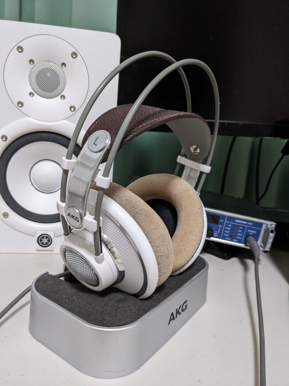 AKG オープン型ヘッドフォン K701（シルバー）